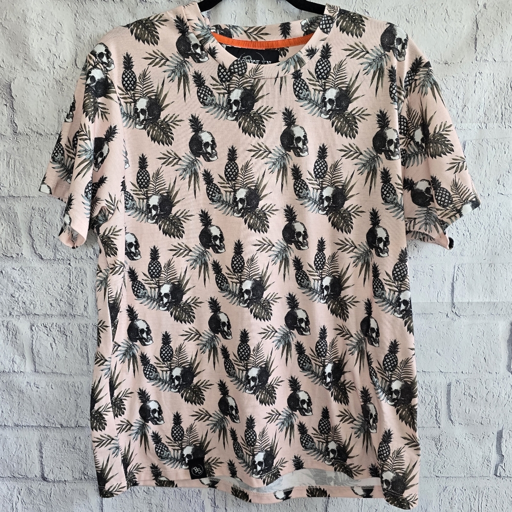 Brooklyn Standard Pink Skull Pineapple All‎ Over Print Graphic Tee Large